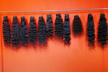 Human Hair Extensions in Italy